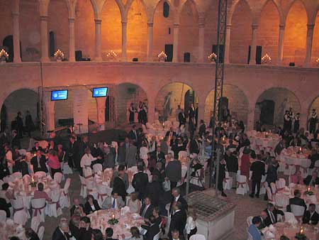 Cena de Apertura en la Plaza de Armas del Castell de Bellver