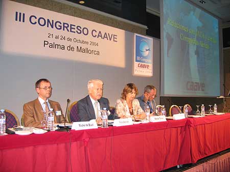 De izda. a dcha. D. Michel de Blust, D. Felix Arvalo, Da Matilde Torres y D. Vicente Blasco